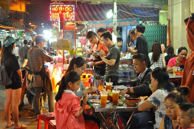 Ho Thi Ky Night Market