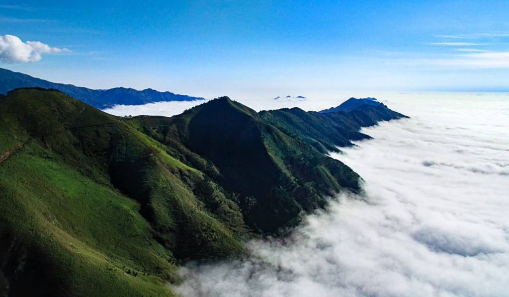 clouding hunting in ta xua north vietnam