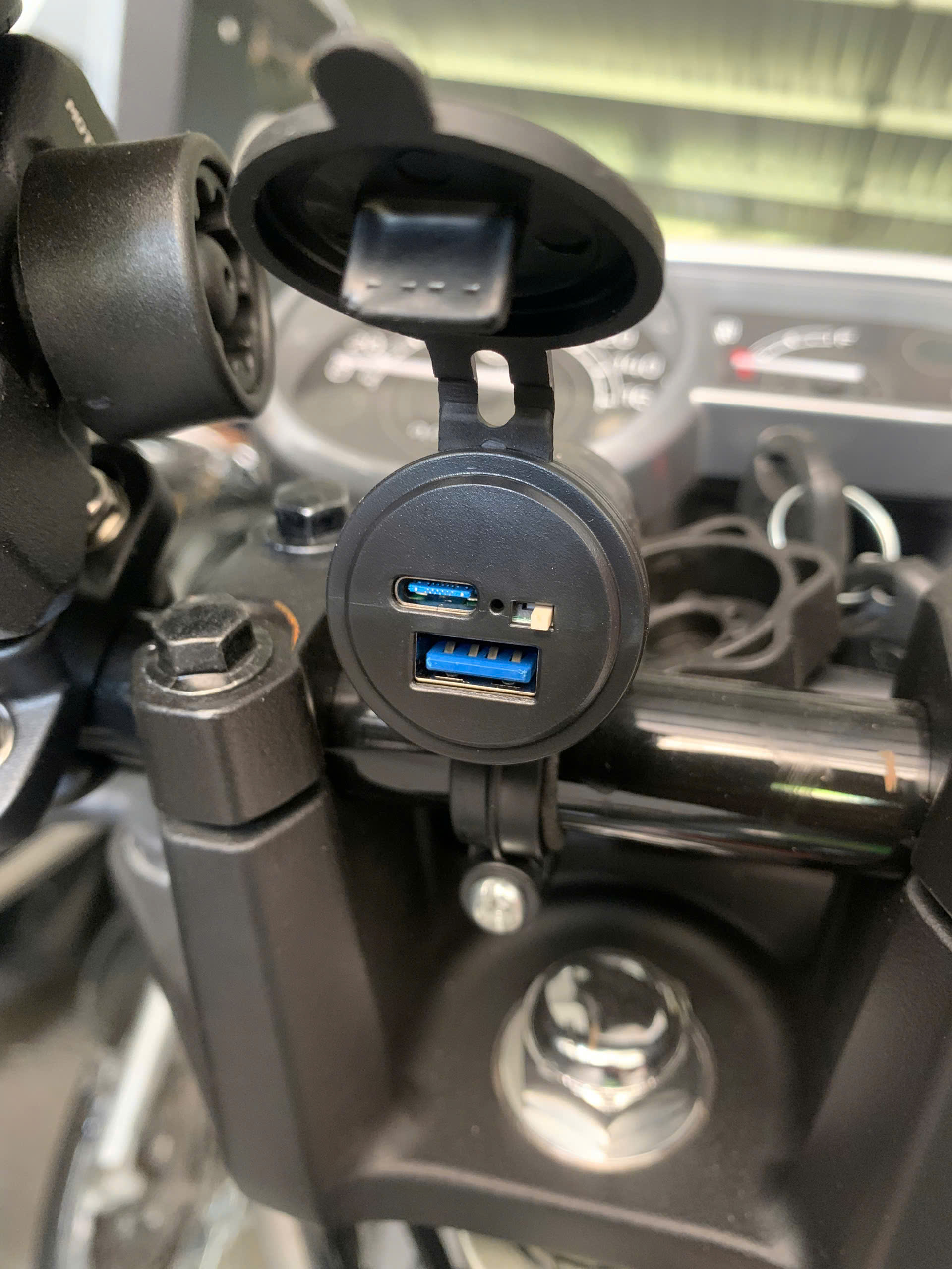 USB charger