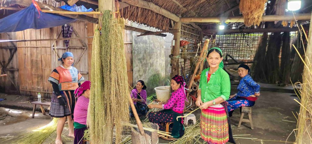 Lung Tam Linen Cooperative All Tours min