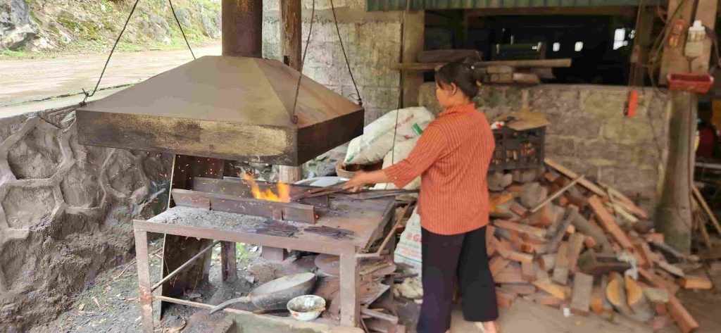 Pac Rang Blacksmith Dia Tren Paper Villages 6 Day Tour Only min