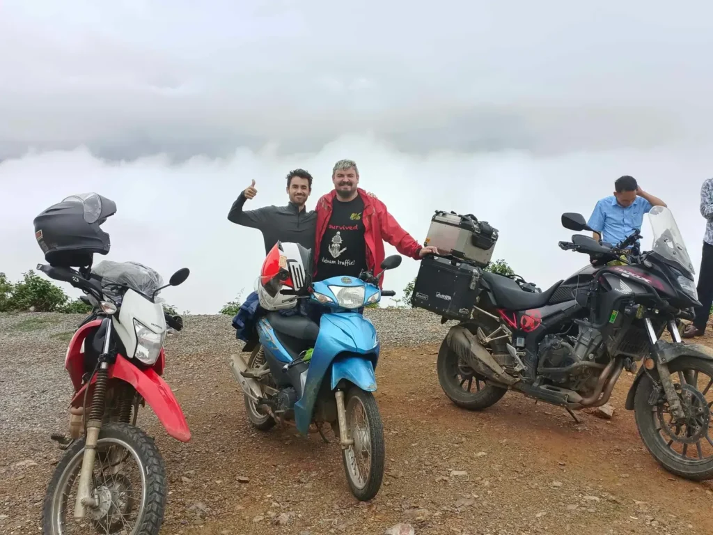 ta xua vietnam, with honda wave 110, honda xr 150 and honda cb500x